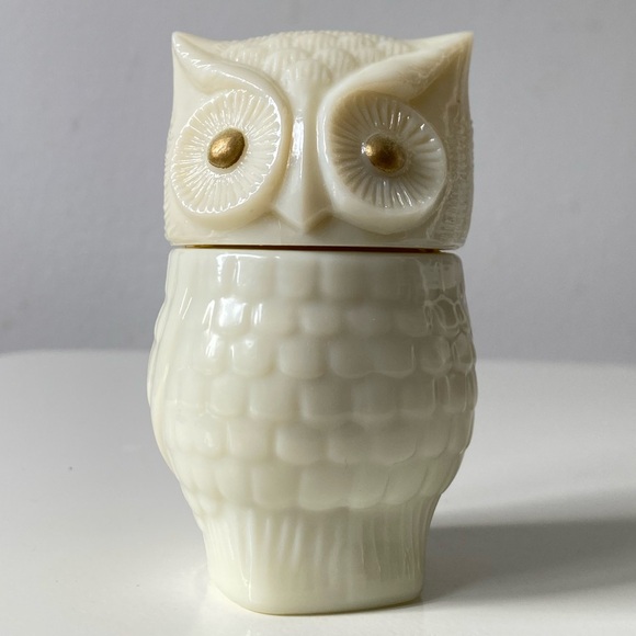 Vintage AVON Milk Glass Cream Owl Satchet Figurine - Picture 9 of 11
